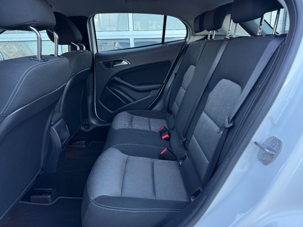 Mercedes-Benz GLA 200 2019