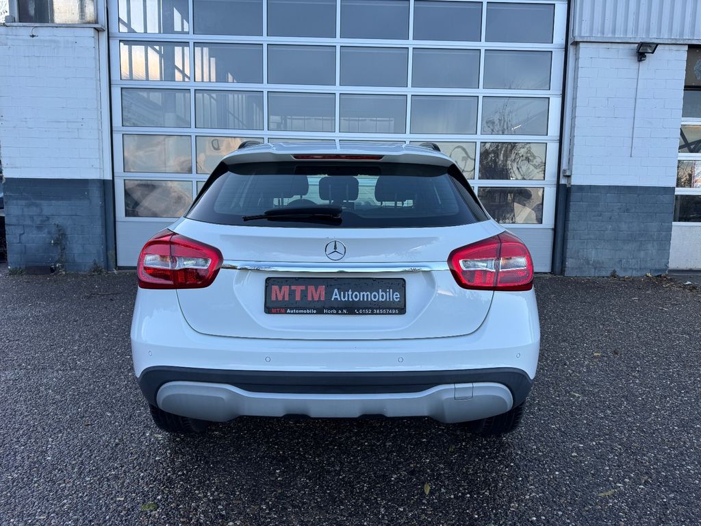 Mercedes-Benz GLA 200 2019