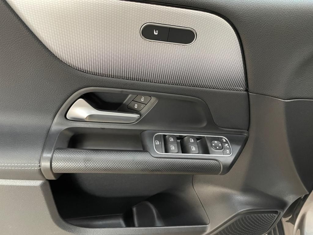 Mercedes-Benz B 200 2022