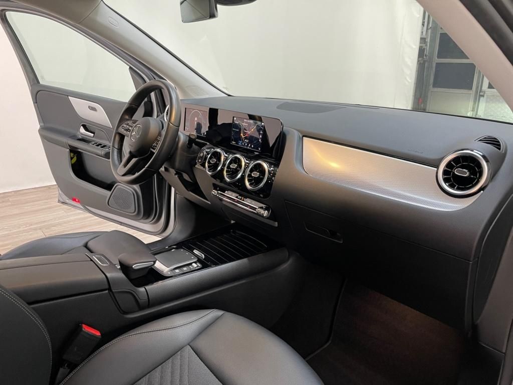 Mercedes-Benz B 200 2022