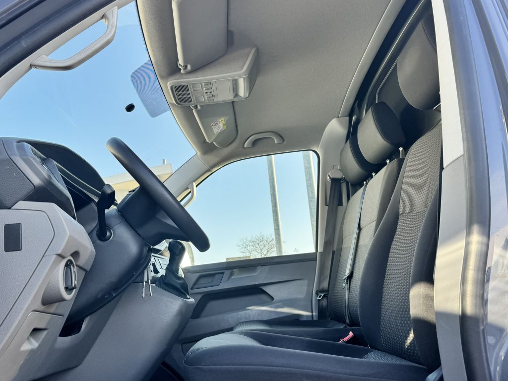 Volkswagen T6 Transporter 2024