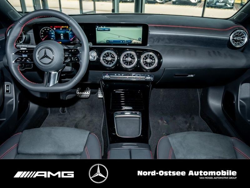 Mercedes-Benz CLA 180 2025