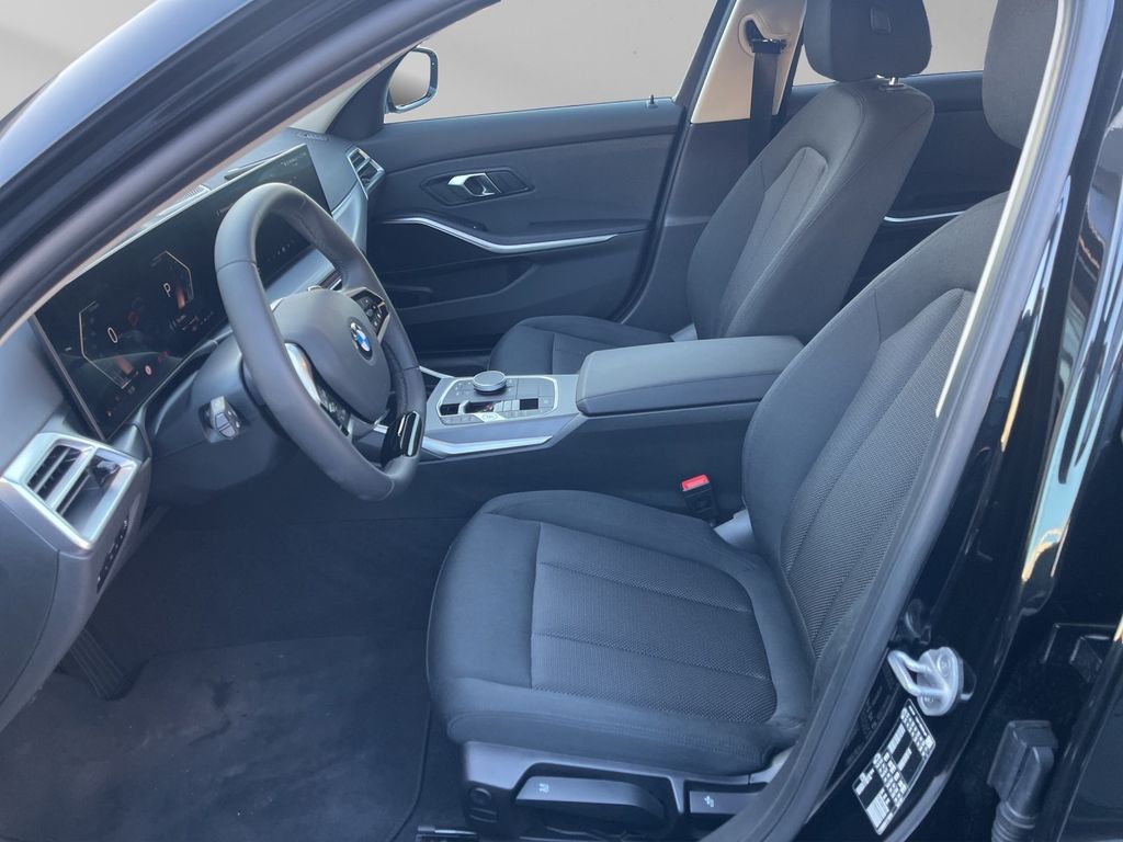 BMW 318 2024
