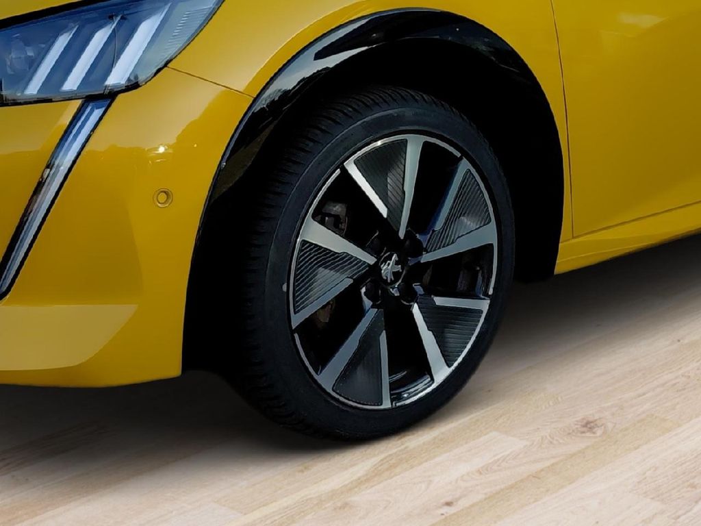 Peugeot 208 2021