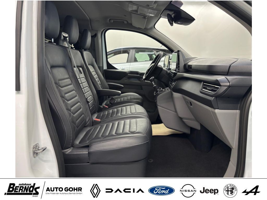 Ford Tourneo Custom 2025