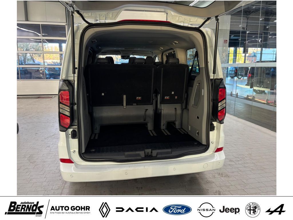 Ford Tourneo Custom 2025