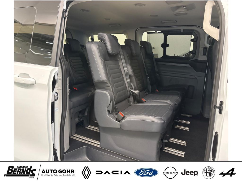 Ford Tourneo Custom 2025