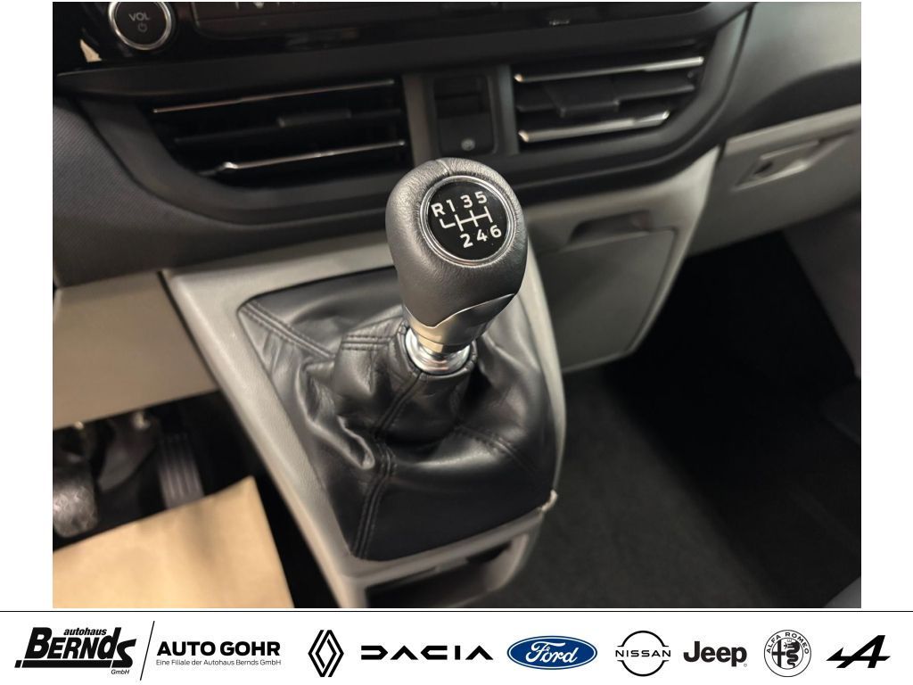 Ford Tourneo Custom 2025