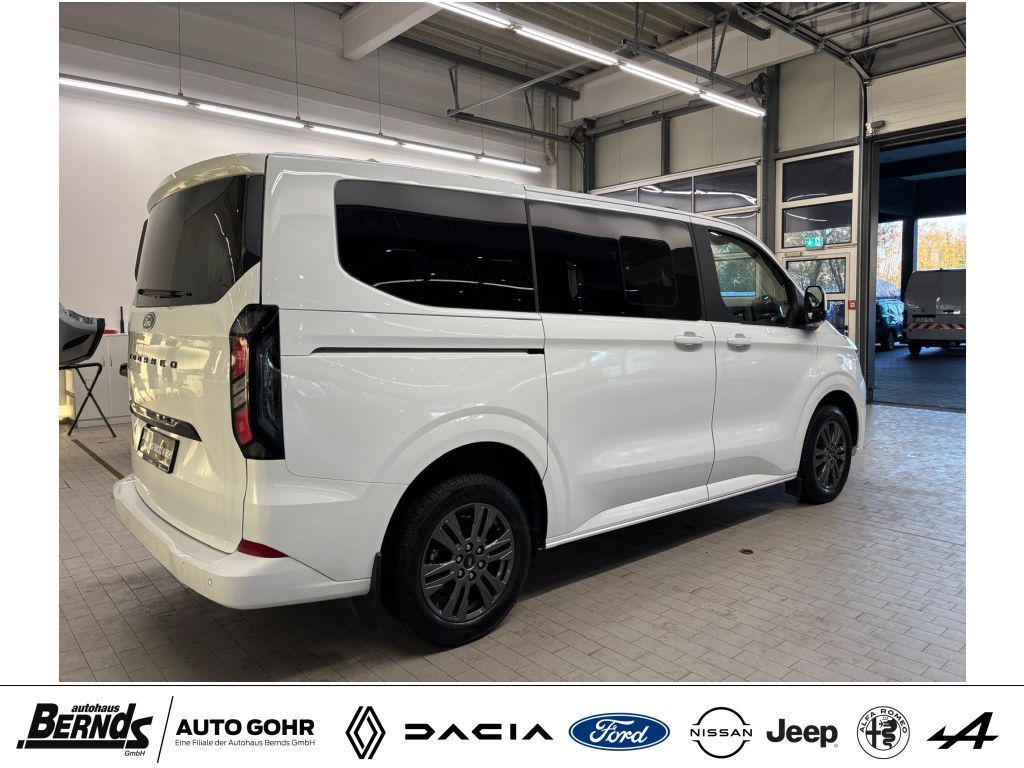 Ford Tourneo Custom 2025