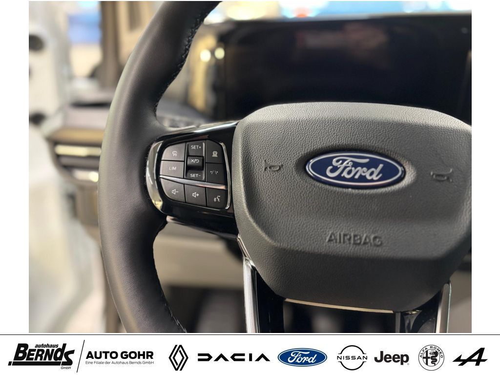 Ford Tourneo Custom 2025