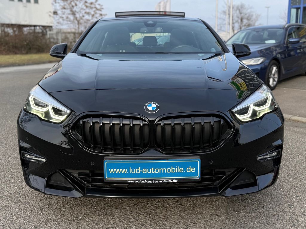 BMW 218 2021