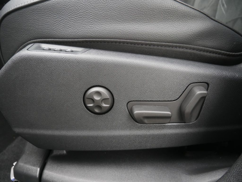 DS Automobiles DS7 (Crossback) 2023