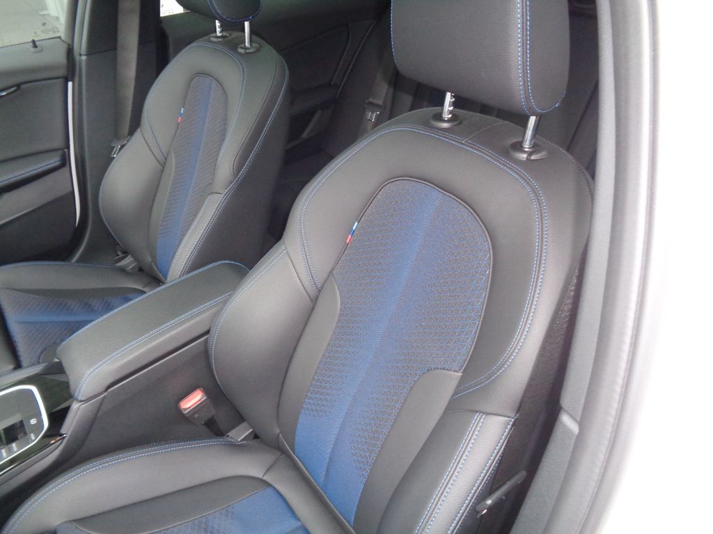 BMW 118 2024