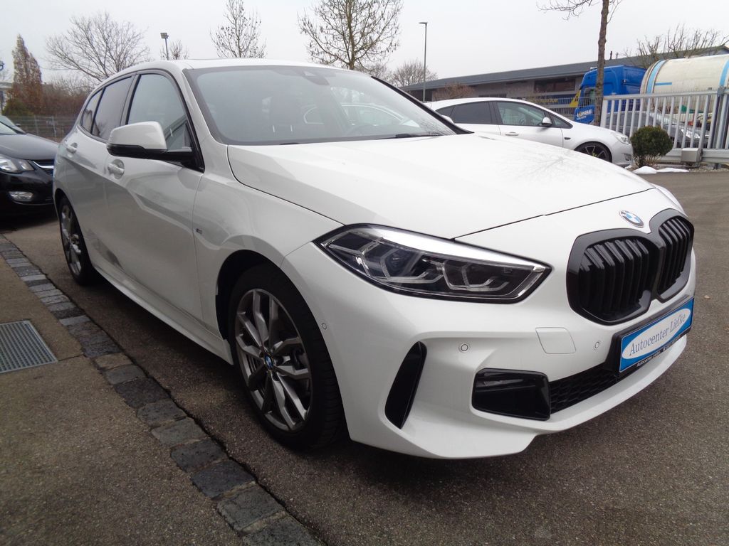 BMW 118 2024