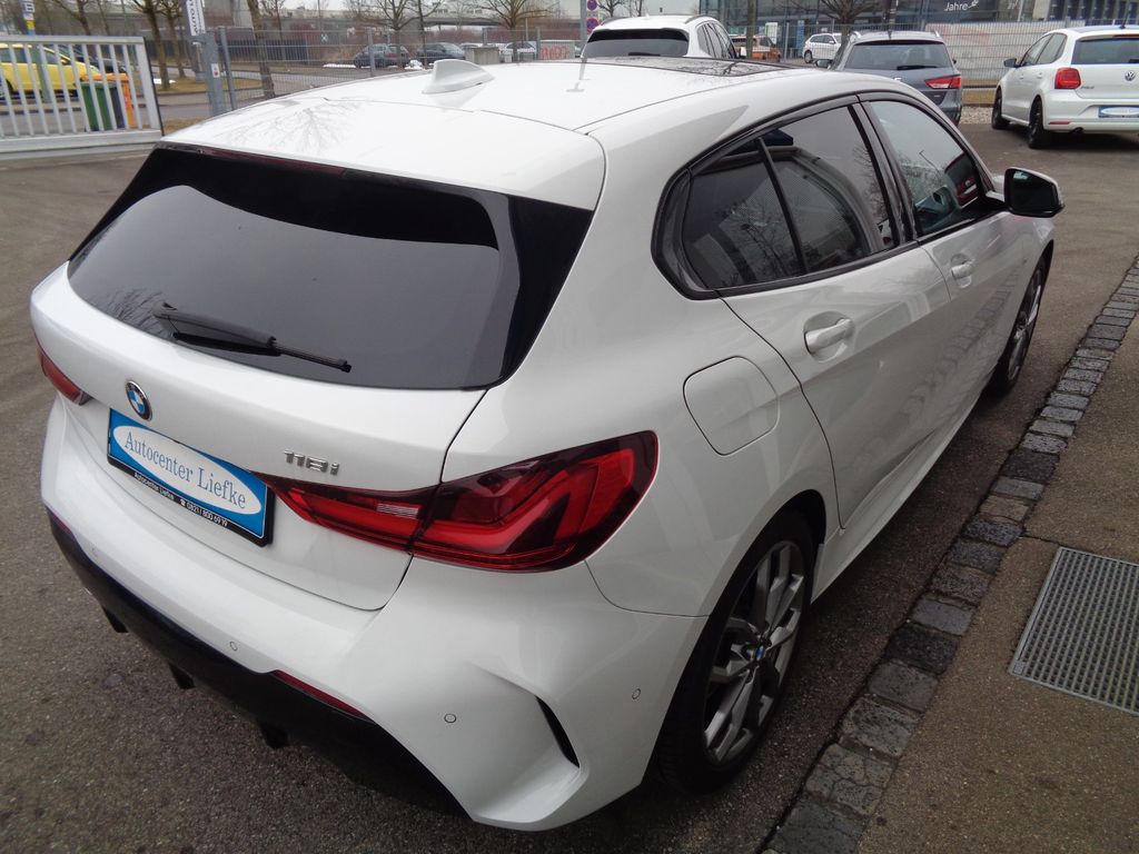 BMW 118 2024