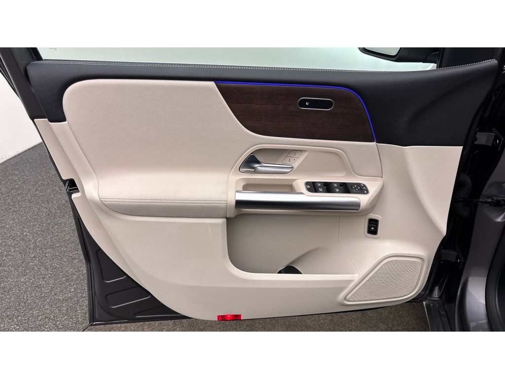 Mercedes-Benz B 250 2022