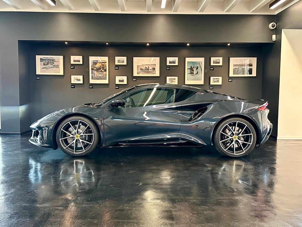 Lotus Emira 2025