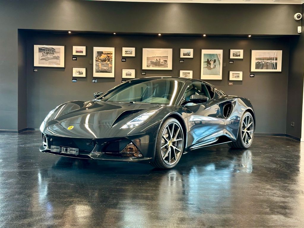 Lotus Emira 2025