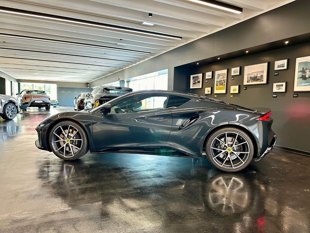 Lotus Emira 2025