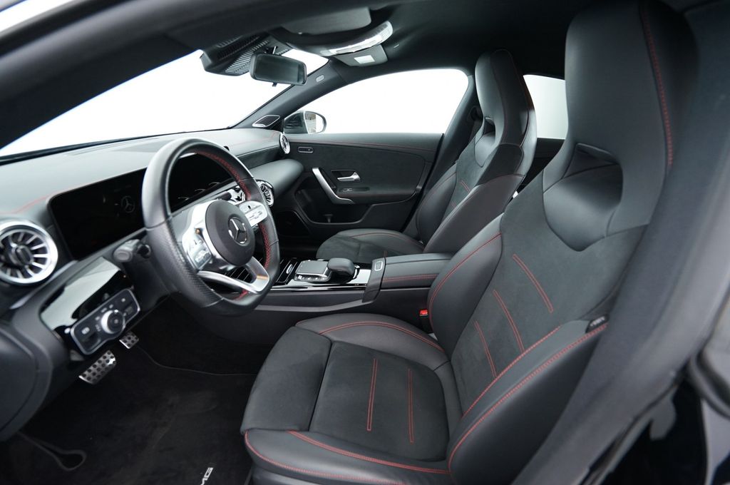 Mercedes-Benz CLA 200 2023
