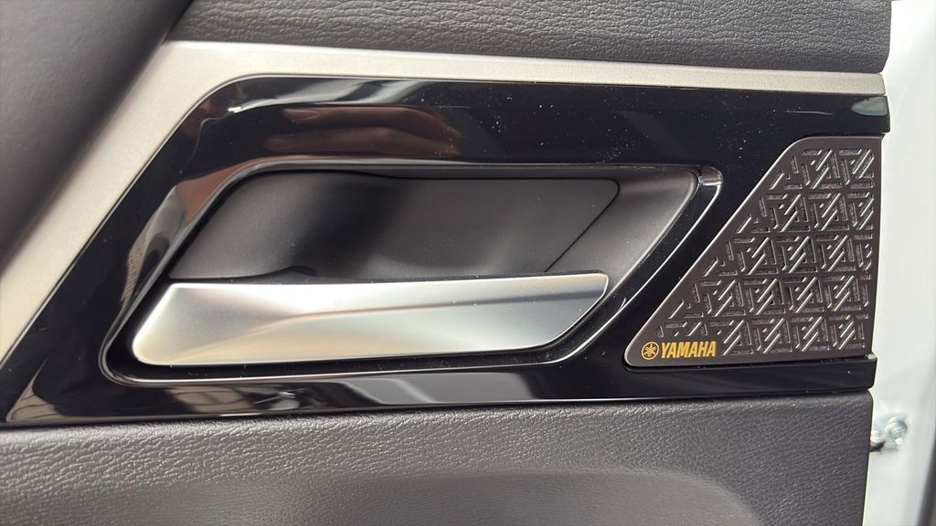 Mitsubishi Outlander 2025