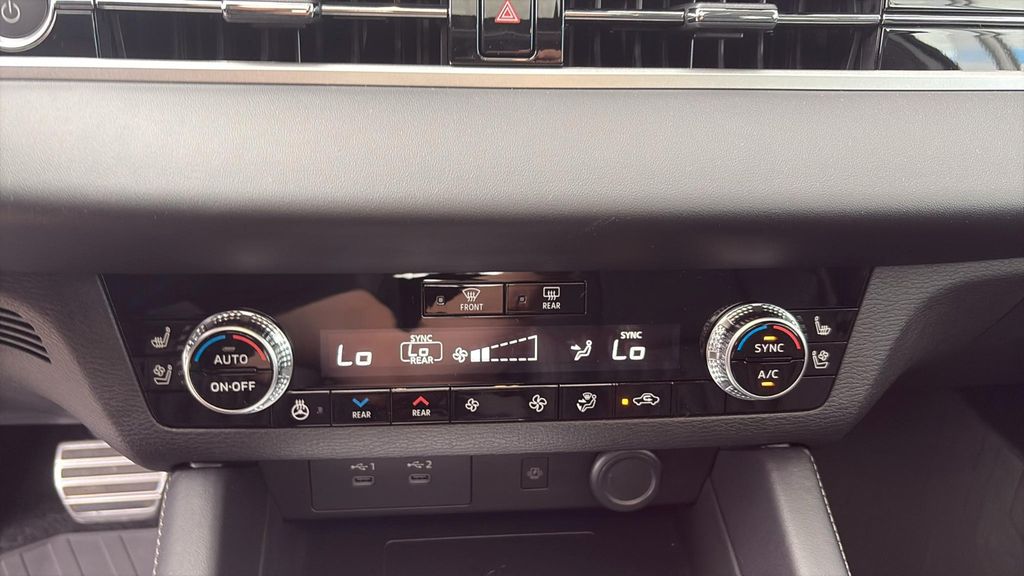 Mitsubishi Outlander 2025