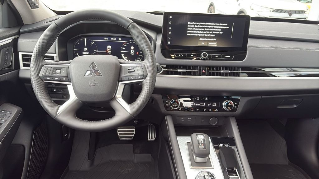 Mitsubishi Outlander 2025