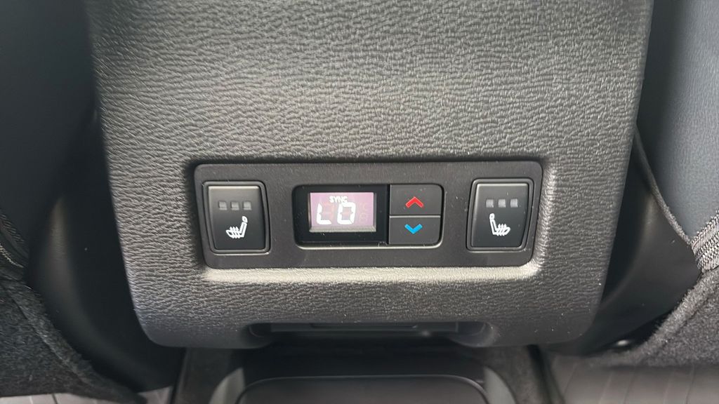 Mitsubishi Outlander 2025