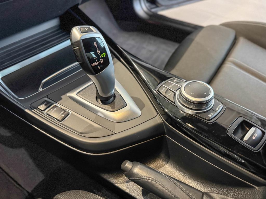 BMW 218 2021