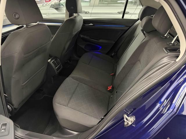 Volkswagen Golf 2021