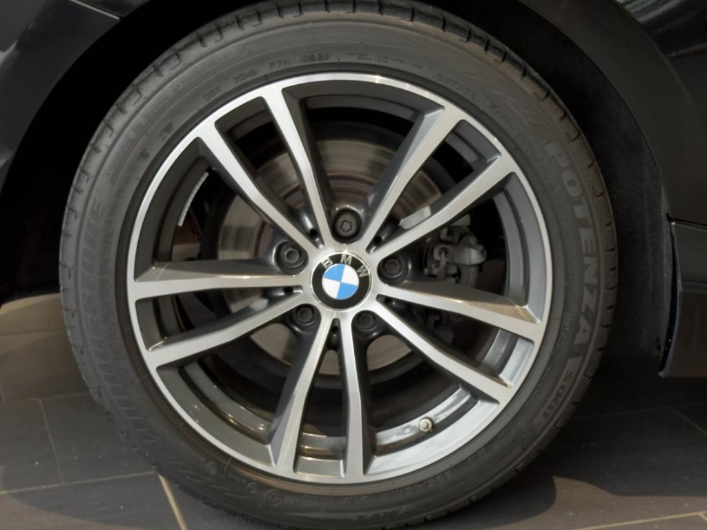 BMW 218 2021