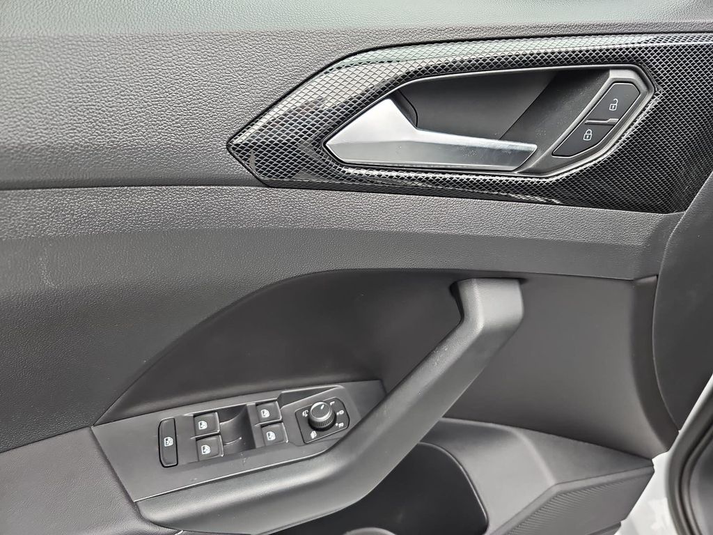 Volkswagen T-Cross 2025