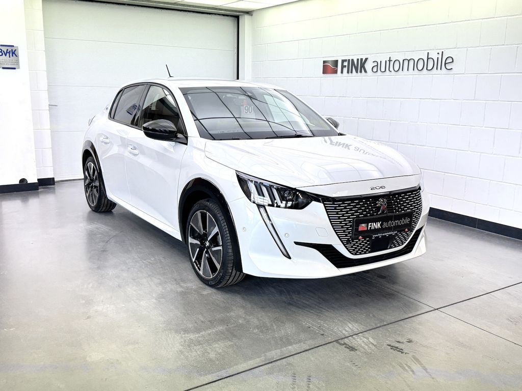 Peugeot 208 2021