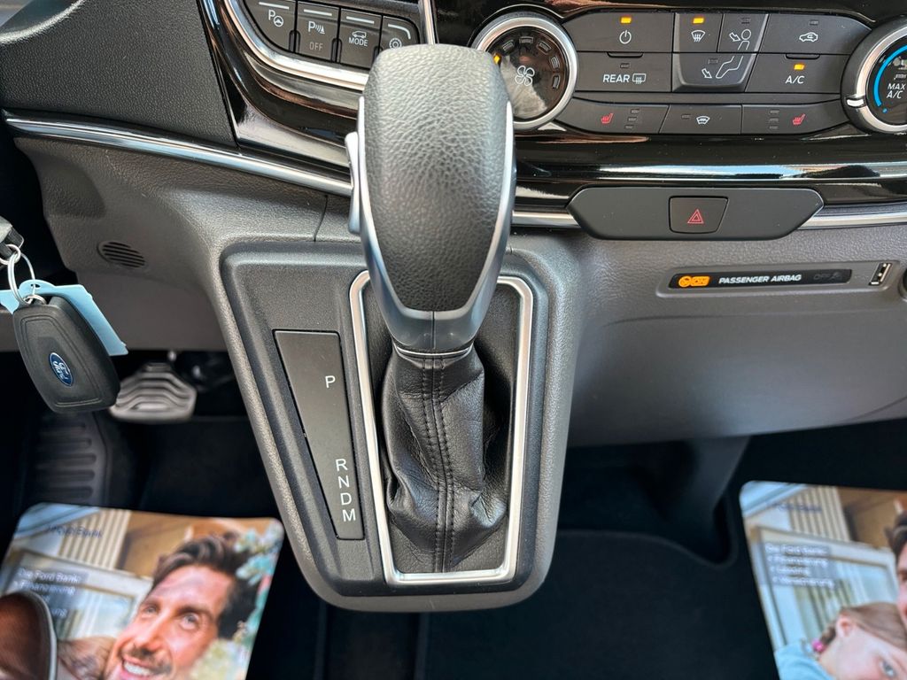 Ford Tourneo Custom 2023