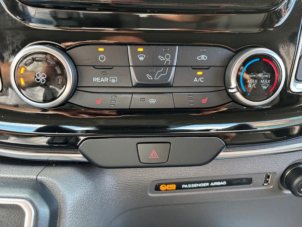 Ford Tourneo Custom 2023