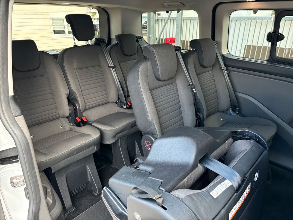 Ford Tourneo Custom 2023