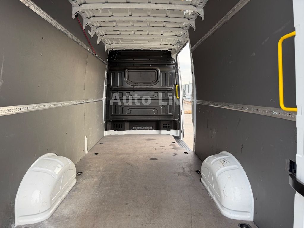 Volkswagen Crafter 2024