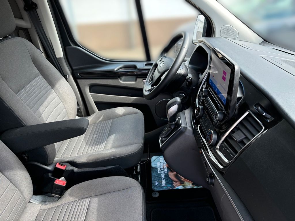 Ford Tourneo Custom 2023
