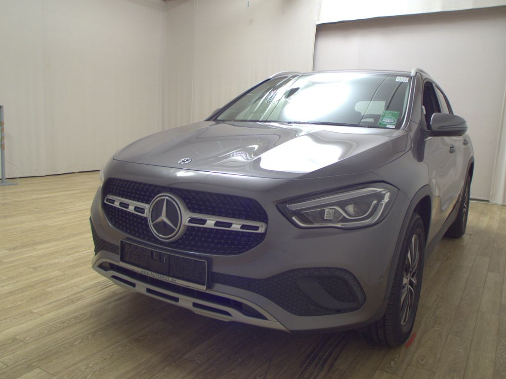 Mercedes-Benz GLA 180 2022