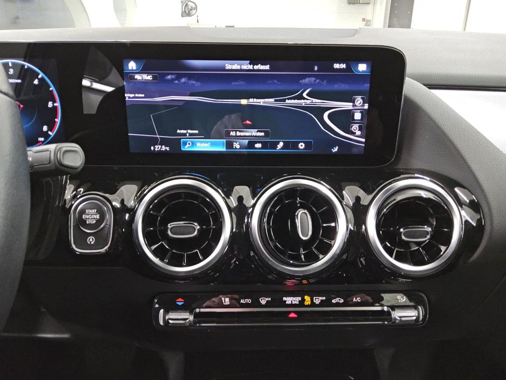 Mercedes-Benz GLA 180 2022