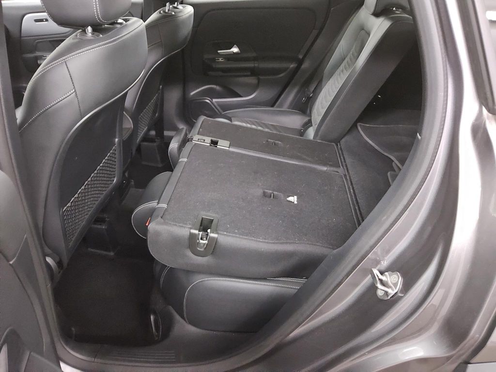 Mercedes-Benz GLA 180 2022