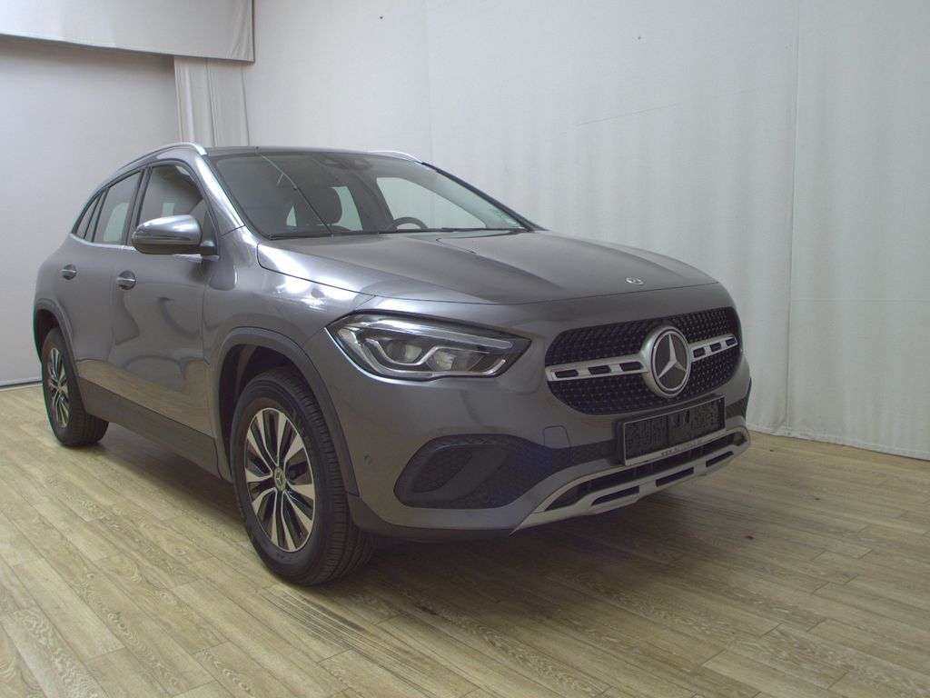 Mercedes-Benz GLA 180 2022
