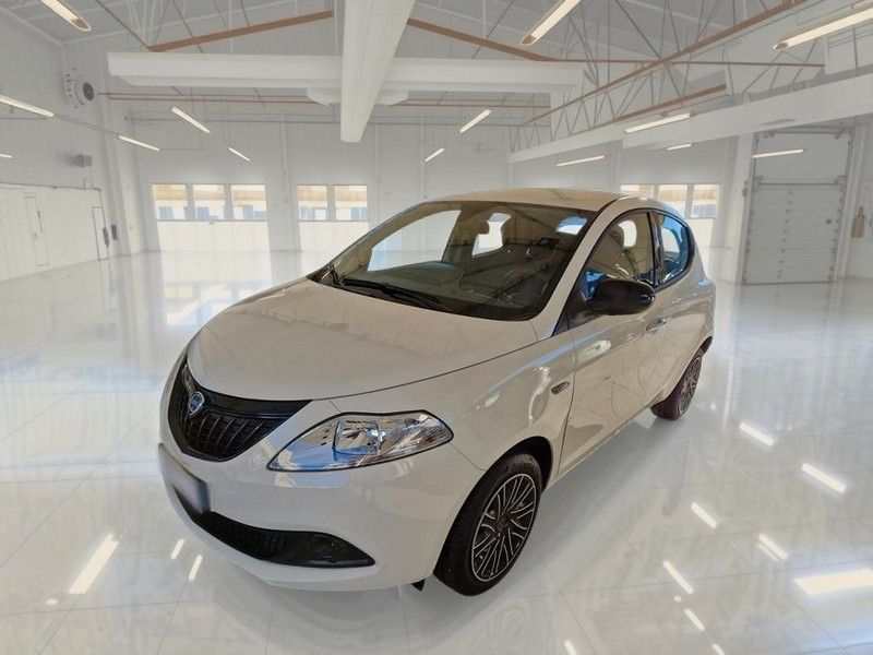 Lancia Ypsilon 2024
