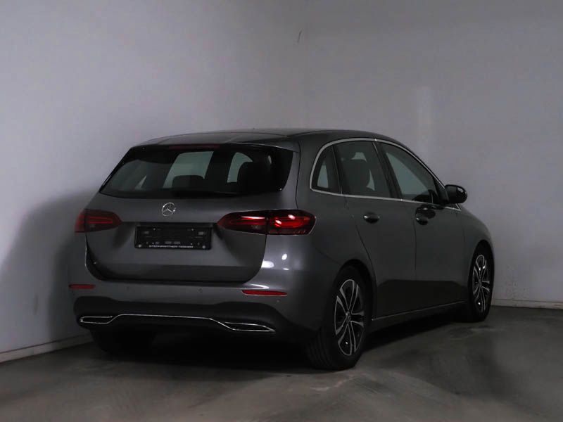 Mercedes-Benz B 200 2024
