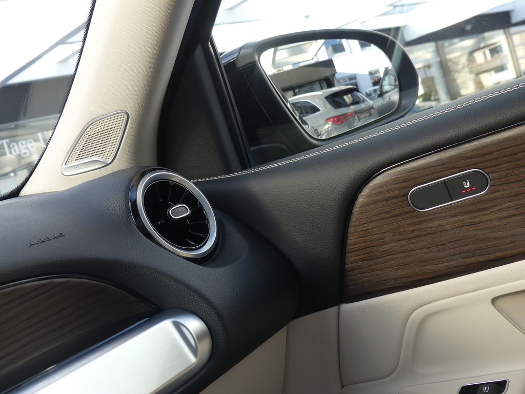 Mercedes-Benz GLB 180 2025