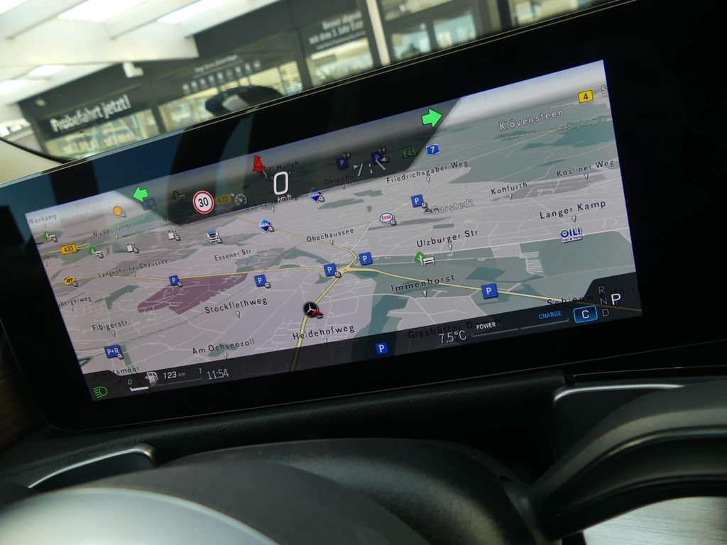 Mercedes-Benz GLB 180 2025