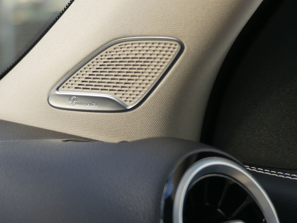 Mercedes-Benz GLB 180 2025