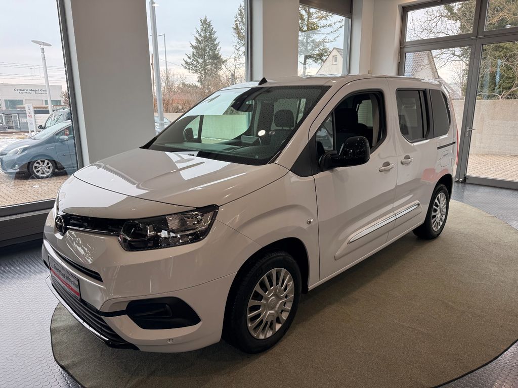 Toyota Proace City 2024