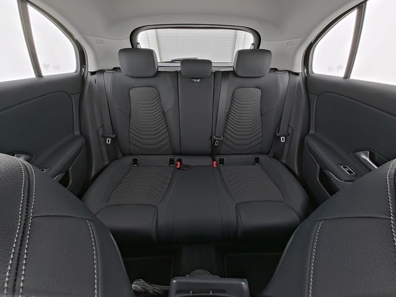 Mercedes-Benz A 200 2024