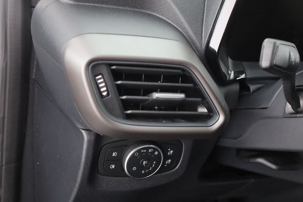 Ford Tourneo Courier 2025